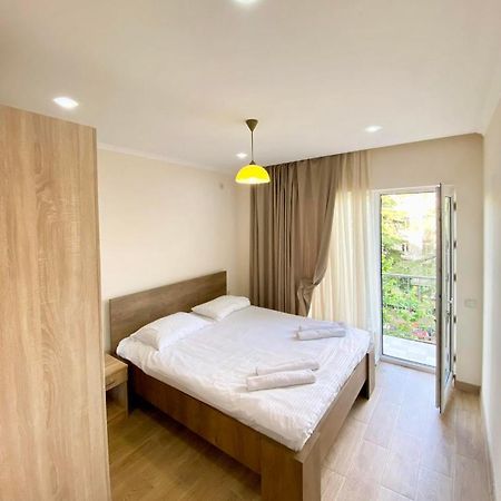 Room 27 In Кутаиси Экстерьер фото