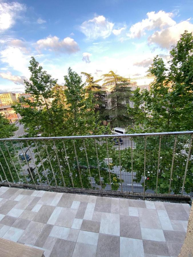 Room 27 In Кутаиси Экстерьер фото