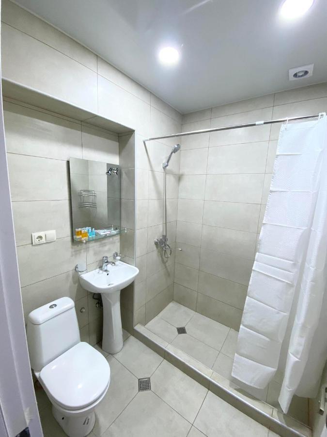 Room 27 In Кутаиси Экстерьер фото