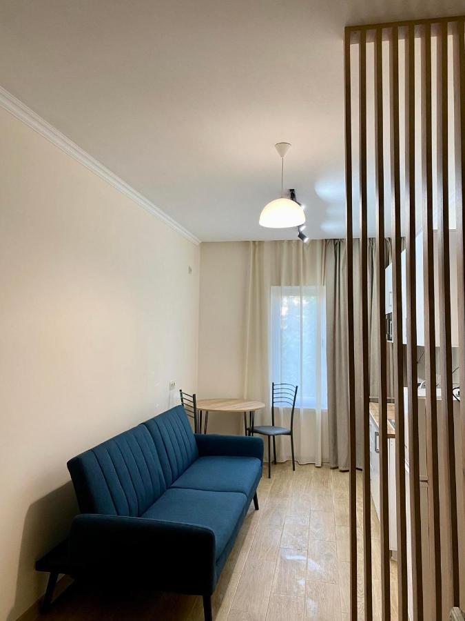 Room 27 In Кутаиси Экстерьер фото