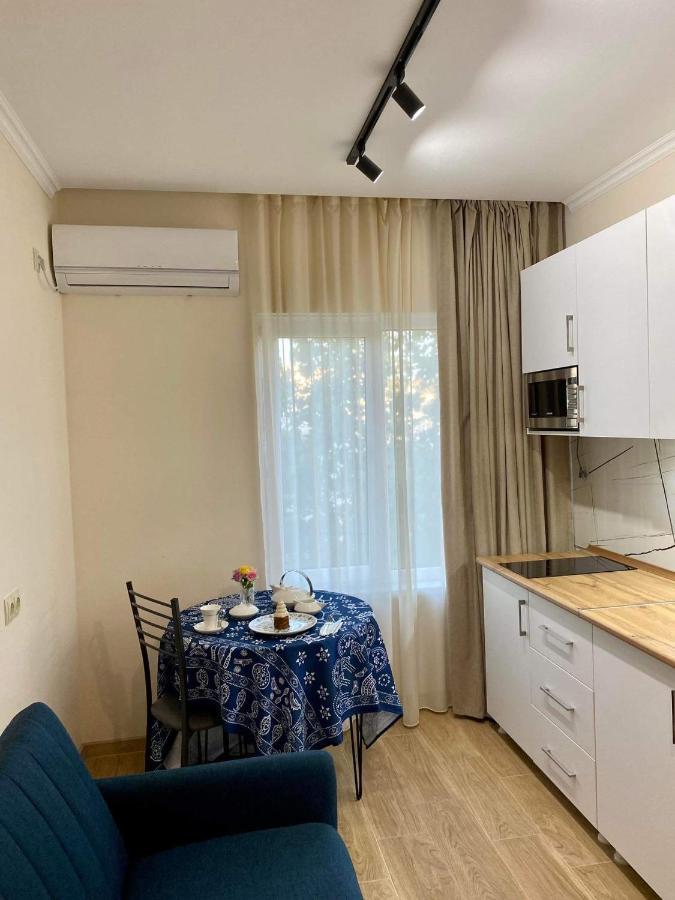 Room 27 In Кутаиси Экстерьер фото